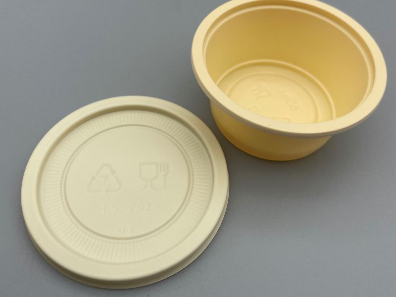 2OZ Cornstarch container with lid