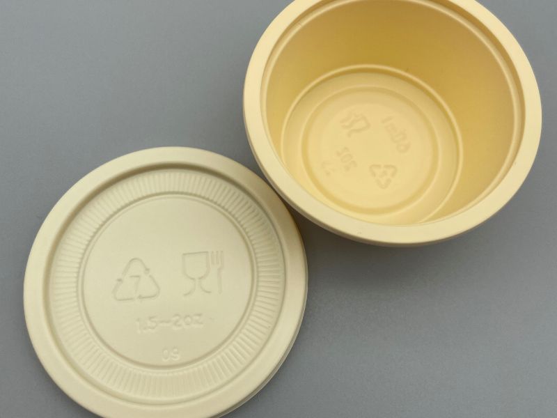 2OZ Cornstarch container with lid1